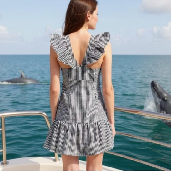 Romeo + Juliet Couture Gingham Ruffle Dress - Picture 3 of 9